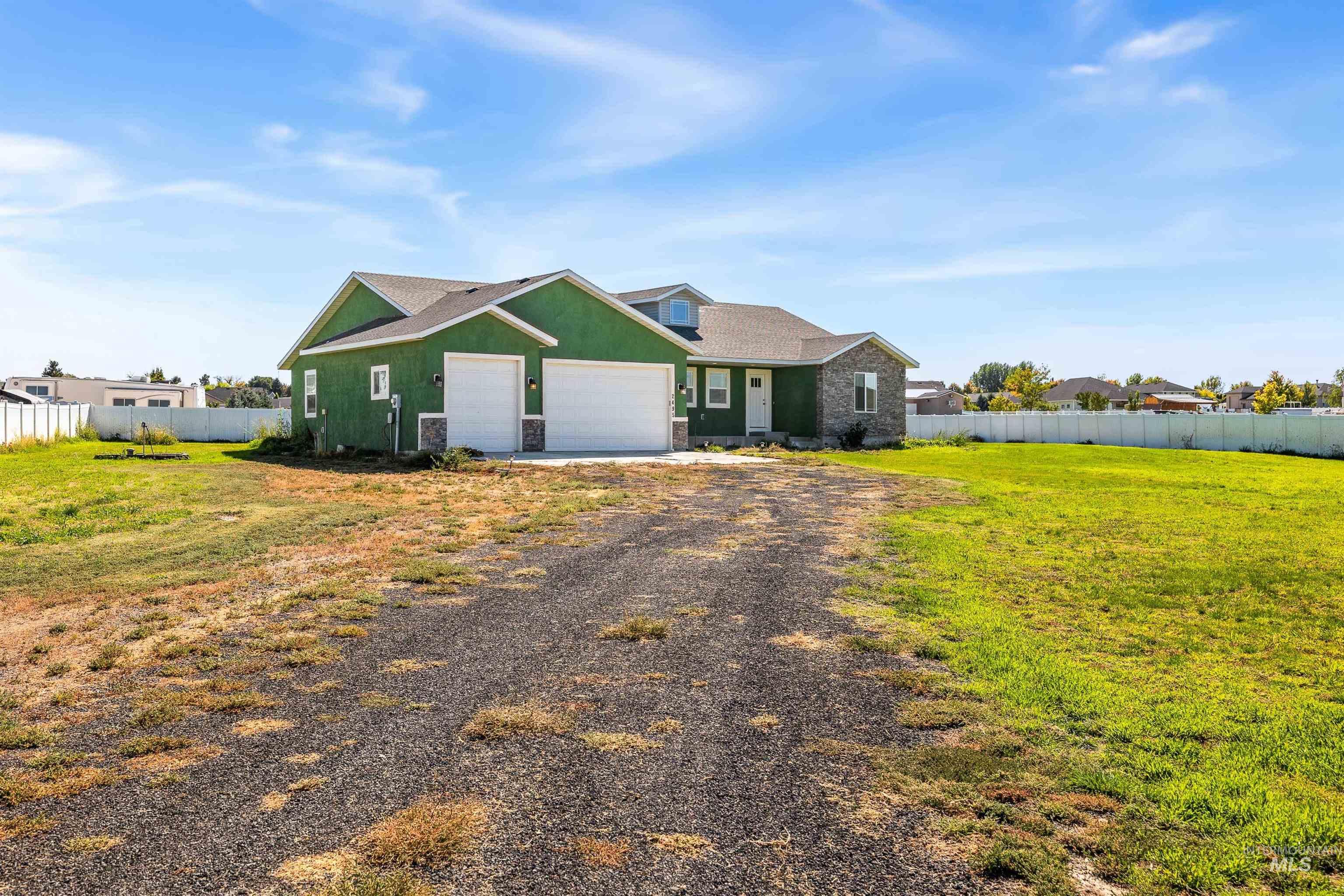 2495 E 3758 N, Twin Falls, Idaho 83301, 4 Bedrooms, 2 Bathrooms, Residential For Sale, Price $530,000,MLS 98982640