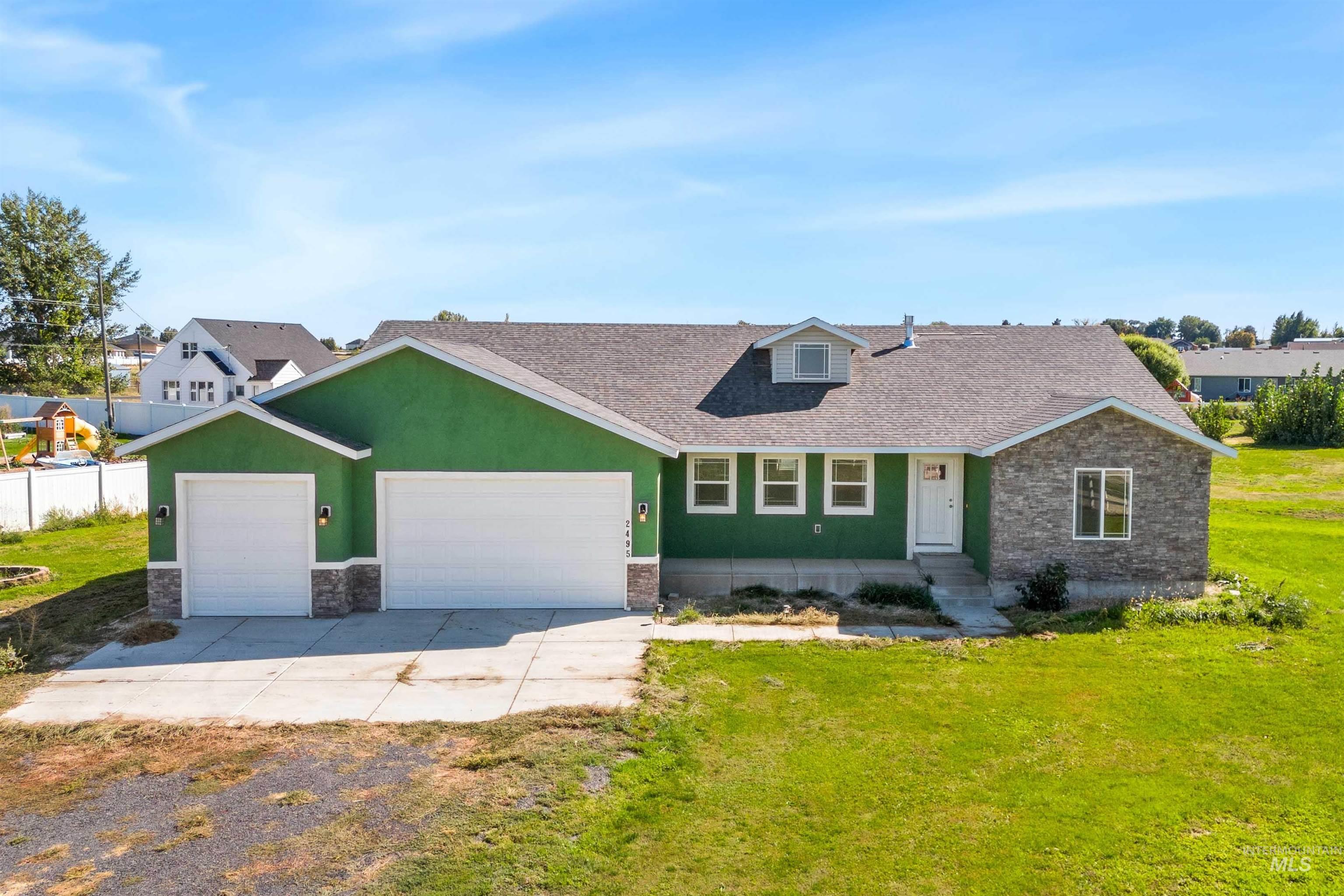 2495 E 3758 N, Twin Falls, Idaho 83301, 4 Bedrooms, 2 Bathrooms, Residential For Sale, Price $530,000,MLS 98982640