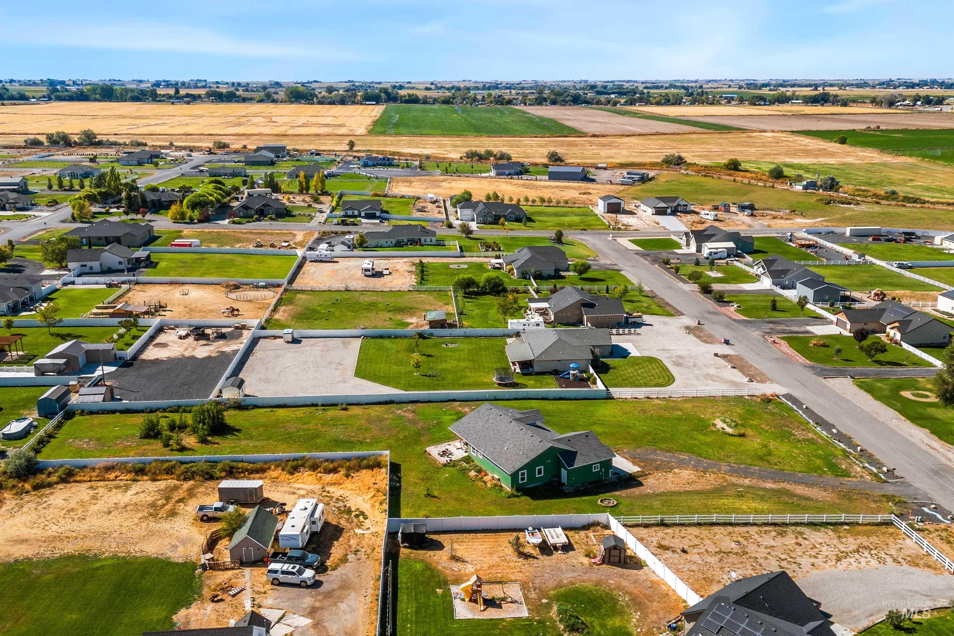 2495 E 3758 N, Twin Falls, Idaho 83301, 4 Bedrooms, 2 Bathrooms, Residential For Sale, Price $530,000,MLS 98982640