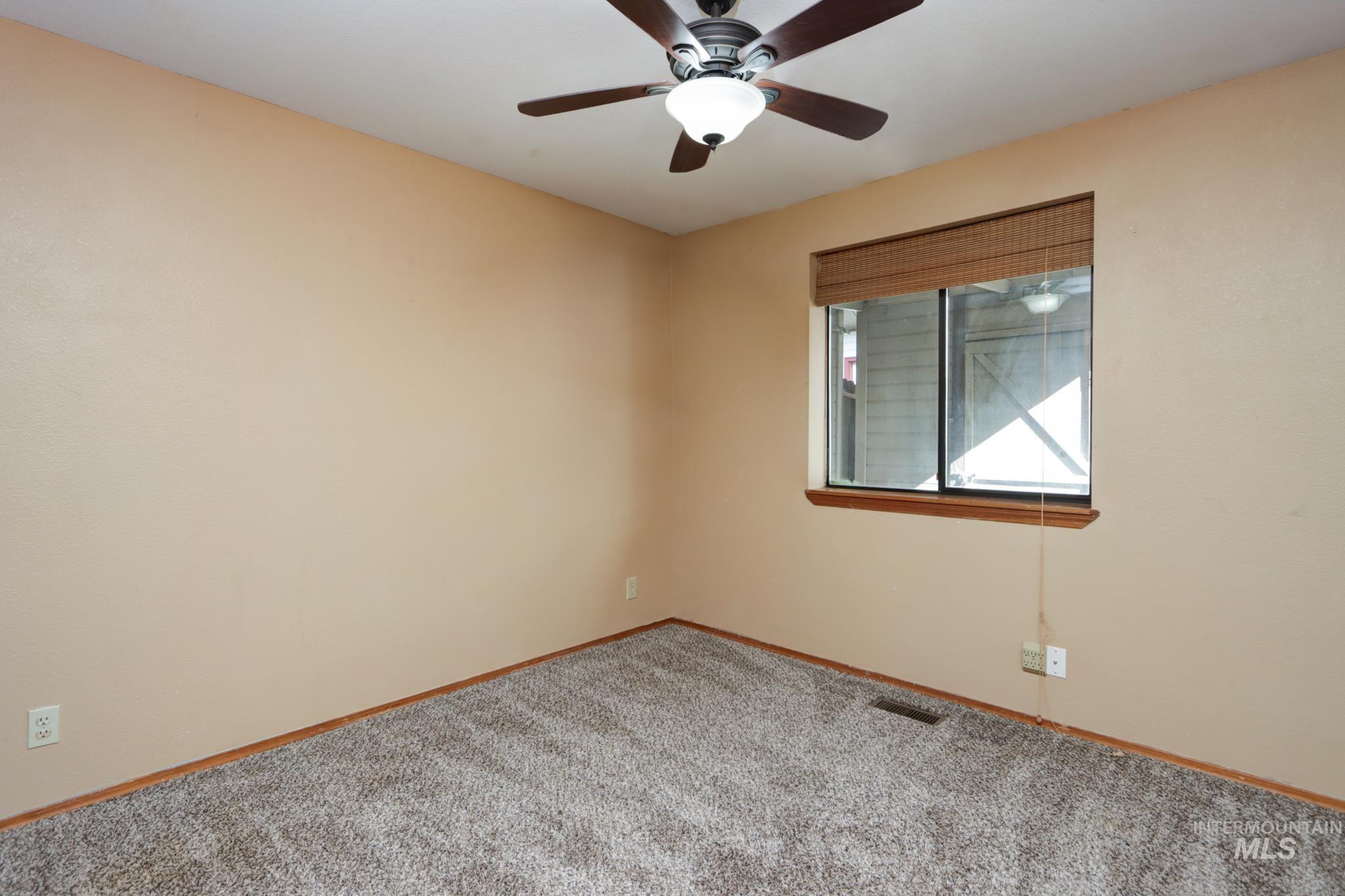 1774 N Jericho Rd, Meridian, Idaho 83646-1858, 3 Bedrooms, 2 Bathrooms, Residential For Sale, Price $449,000,MLS 98982646