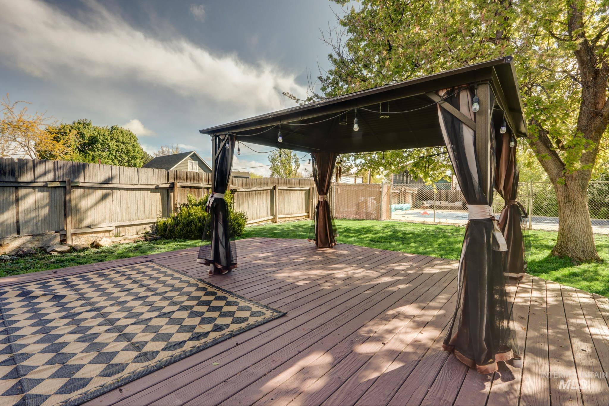1774 N Jericho Rd, Meridian, Idaho 83646-1858, 3 Bedrooms, 2 Bathrooms, Residential For Sale, Price $449,000,MLS 98982646