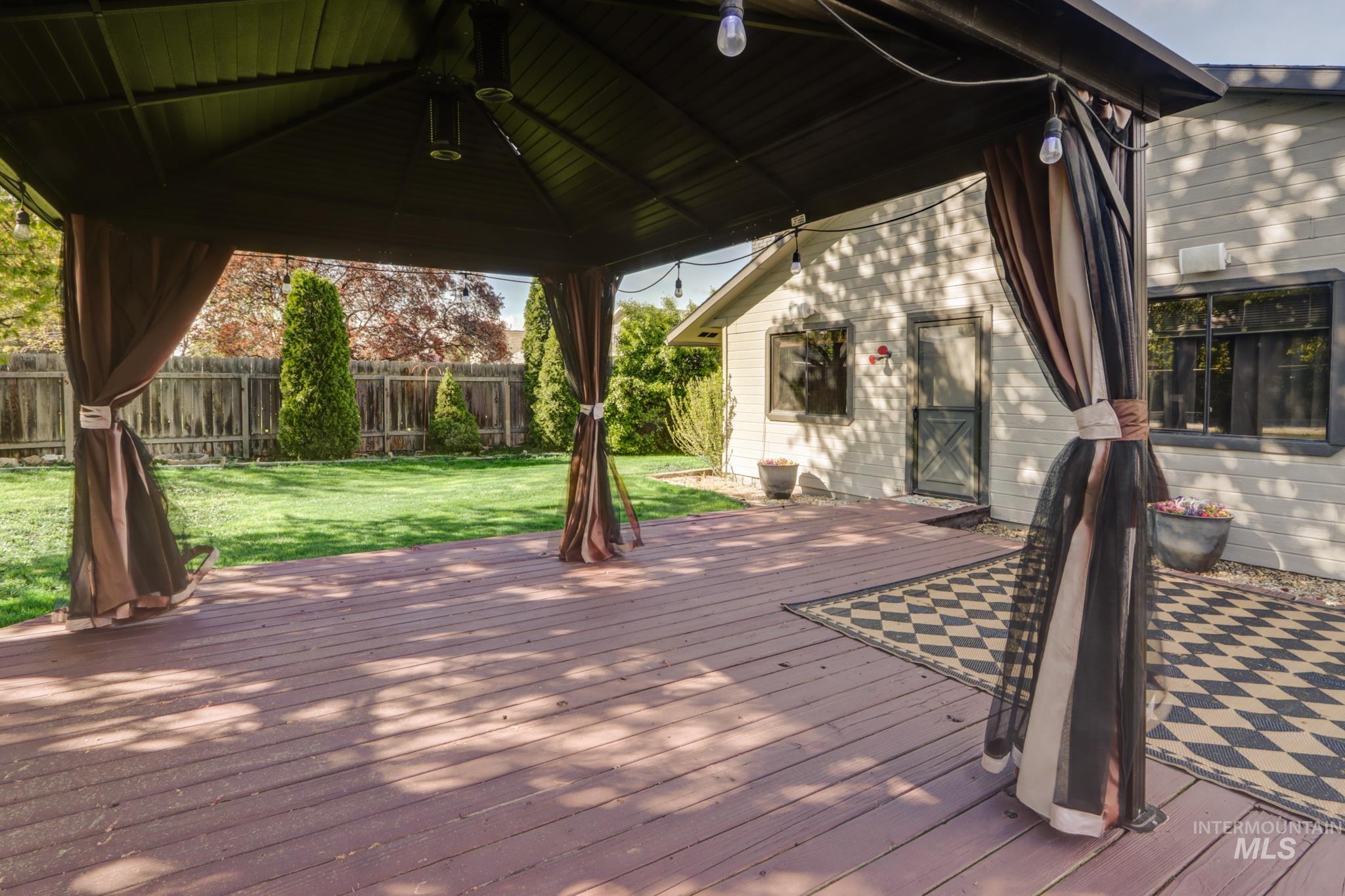 1774 N Jericho Rd, Meridian, Idaho 83646-1858, 3 Bedrooms, 2 Bathrooms, Residential For Sale, Price $449,000,MLS 98982646