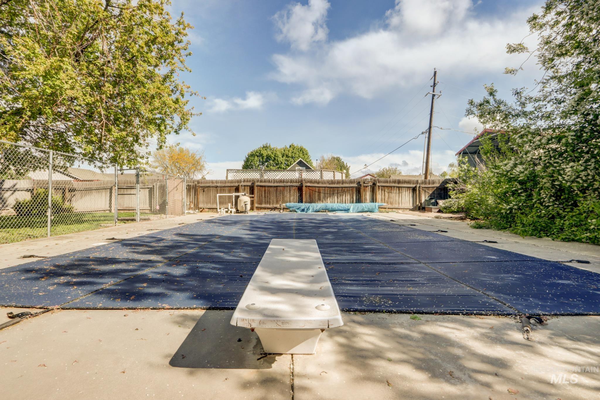 1774 N Jericho Rd, Meridian, Idaho 83646-1858, 3 Bedrooms, 2 Bathrooms, Residential For Sale, Price $449,000,MLS 98982646