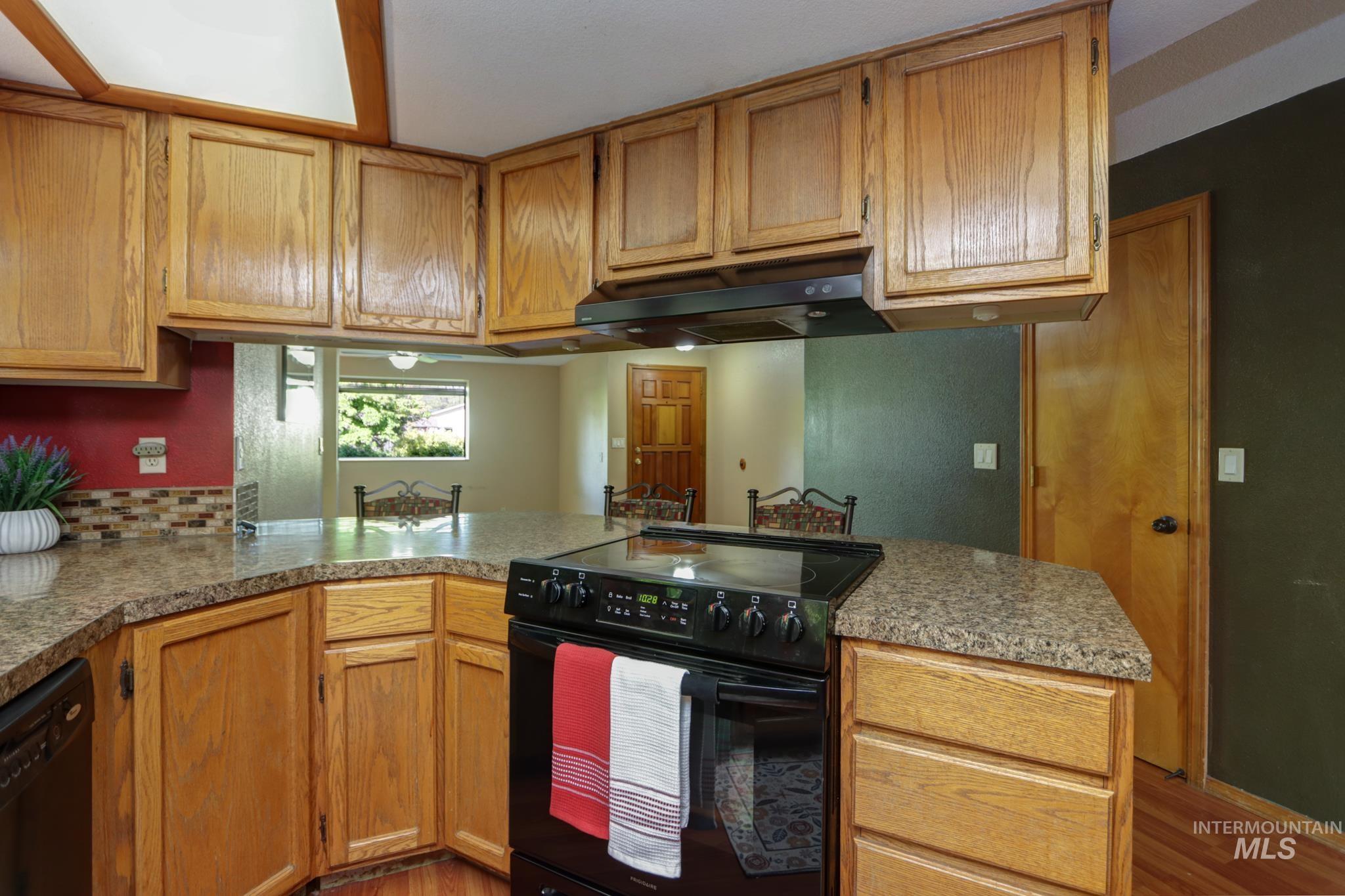 1774 N Jericho Rd, Meridian, Idaho 83646-1858, 3 Bedrooms, 2 Bathrooms, Residential For Sale, Price $449,000,MLS 98982646