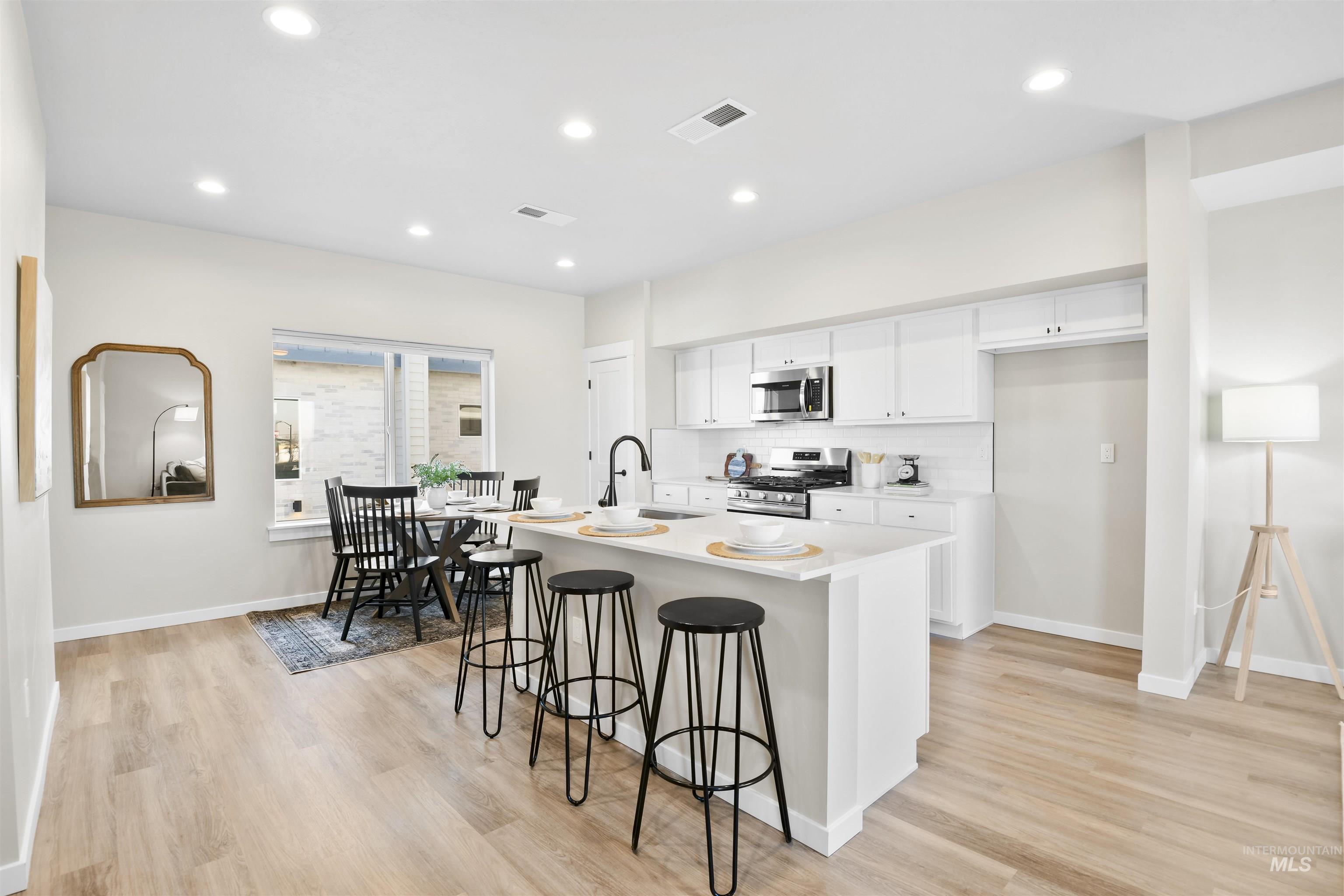 523 N Lucy Lane, Nampa, Idaho 83687, 3 Bedrooms, 2.5 Bathrooms, Residential For Sale, Price $350,000, 98982647