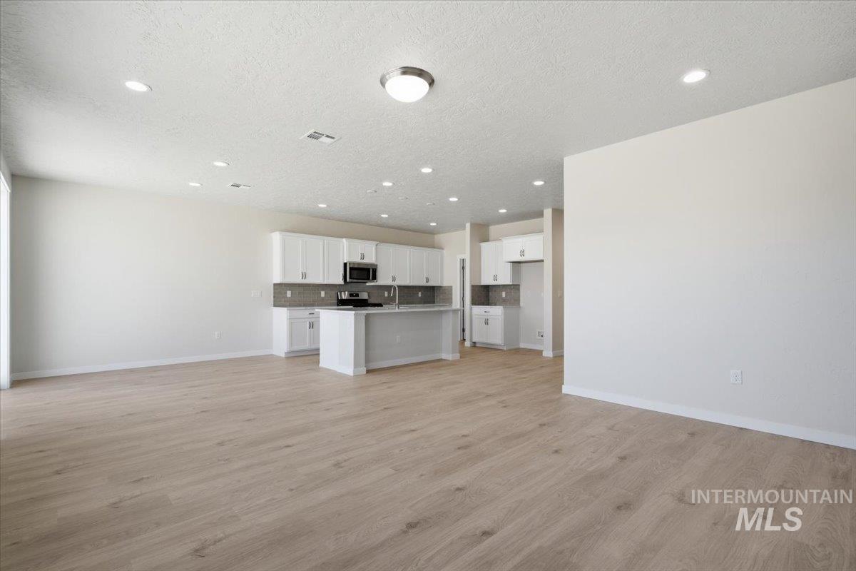 1920 Windhelm St, Caldwell, Idaho 83607, 4 Bedrooms, 2.5 Bathrooms, Residential For Sale, Price $469,990,MLS 98982650
