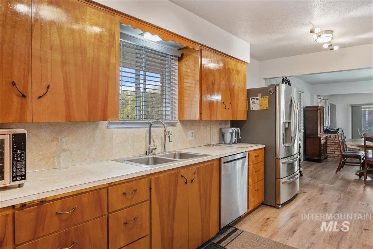 2012 21st, Heyburn, Idaho 83336, 3 Bedrooms, 2.5 Bathrooms, Residential For Sale, Price $375,000, 98982653