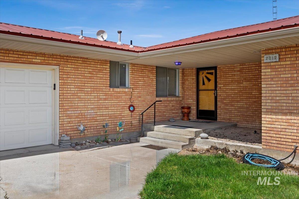 2012 21st, Heyburn, Idaho 83336, 3 Bedrooms, 2.5 Bathrooms, Residential For Sale, Price $375,000, 98982653