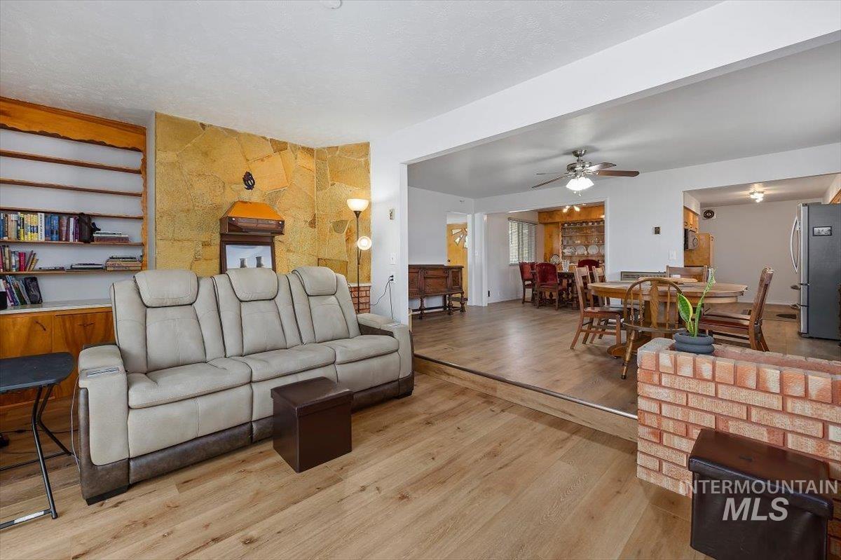 2012 21st, Heyburn, Idaho 83336, 3 Bedrooms, 2.5 Bathrooms, Residential For Sale, Price $375,000, 98982653