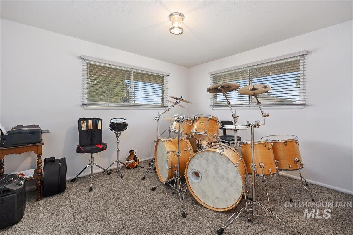 2012 21st, Heyburn, Idaho 83336, 3 Bedrooms, 2.5 Bathrooms, Residential For Sale, Price $375,000, 98982653