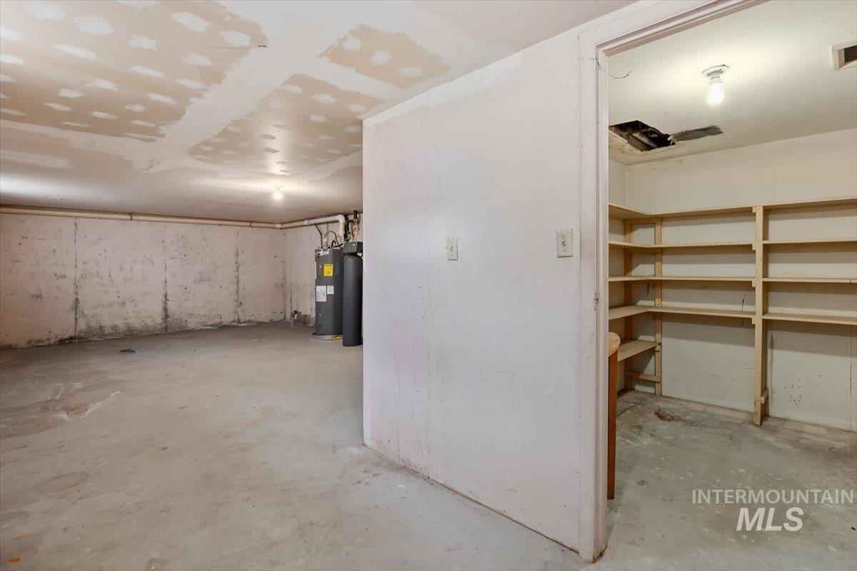 2012 21st, Heyburn, Idaho 83336, 3 Bedrooms, 2.5 Bathrooms, Residential For Sale, Price $375,000, 98982653