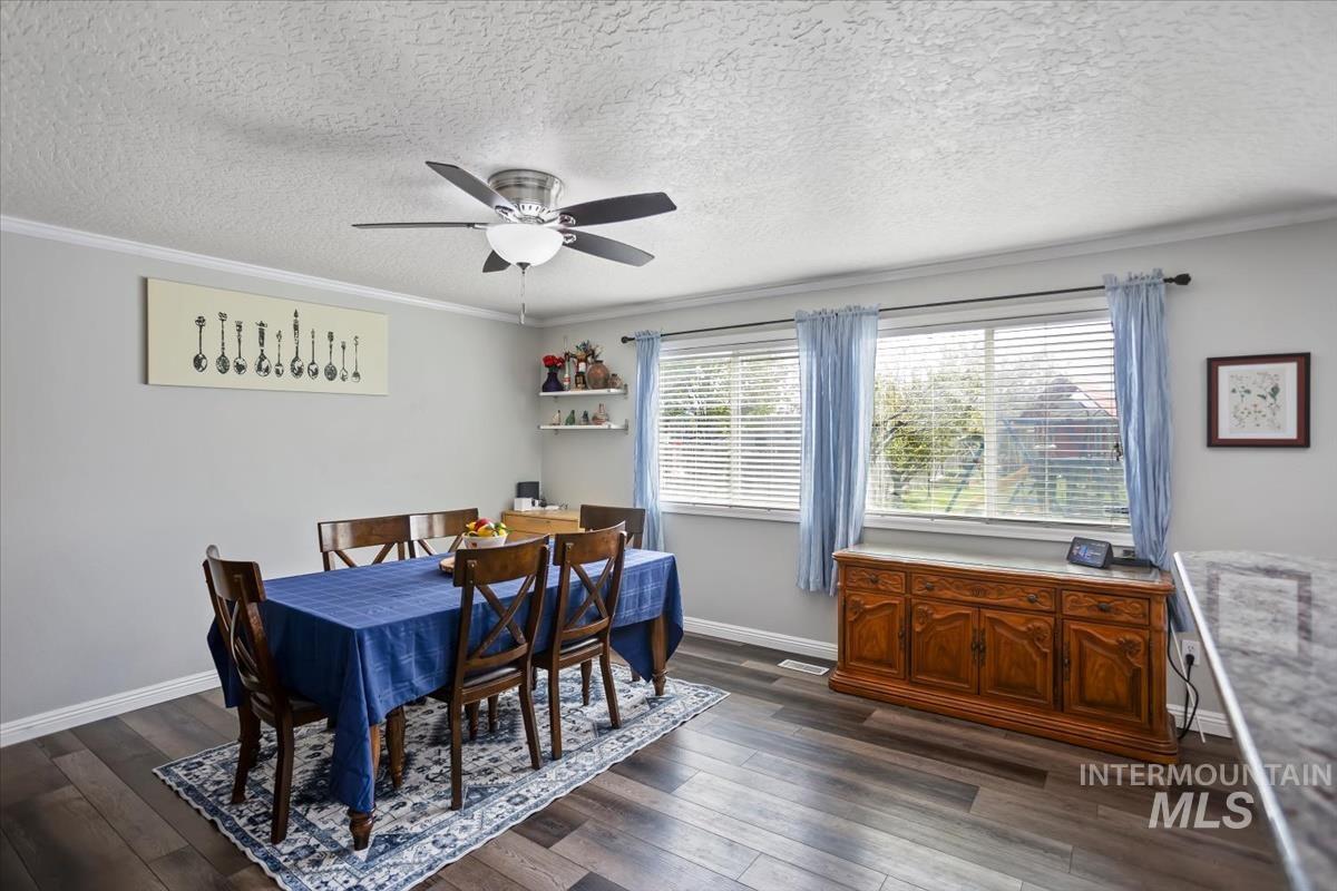 1171 W Penelope St, Kuna, Idaho 83634, 4 Bedrooms, 2.5 Bathrooms, Residential For Sale, Price $524,900, 98982654