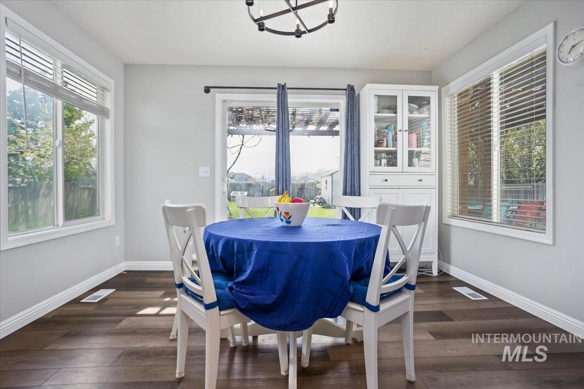 1171 W Penelope St, Kuna, Idaho 83634, 4 Bedrooms, 2.5 Bathrooms, Residential For Sale, Price $524,900, 98982654