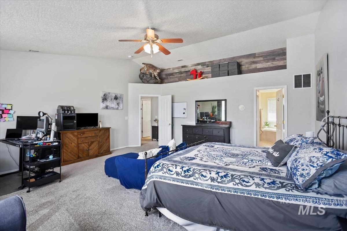 1171 W Penelope St, Kuna, Idaho 83634, 4 Bedrooms, 2.5 Bathrooms, Residential For Sale, Price $524,900, 98982654