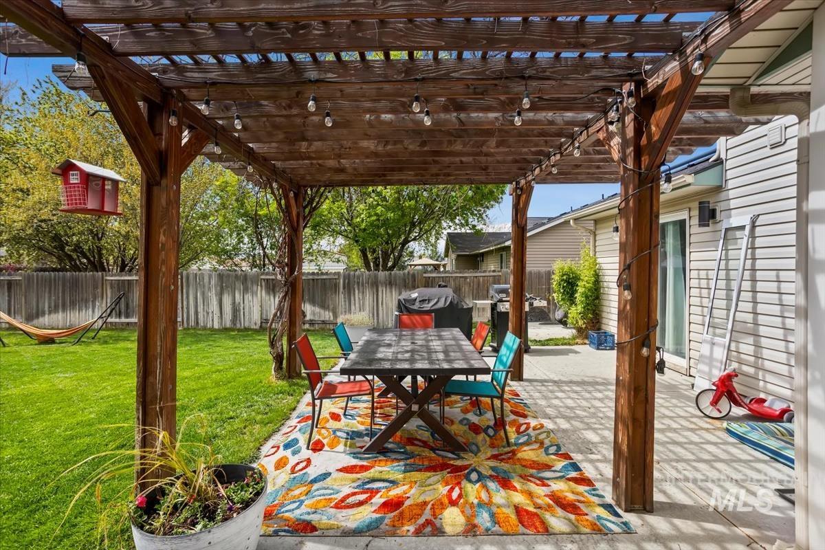 1171 W Penelope St, Kuna, Idaho 83634, 4 Bedrooms, 2.5 Bathrooms, Residential For Sale, Price $524,900, 98982654