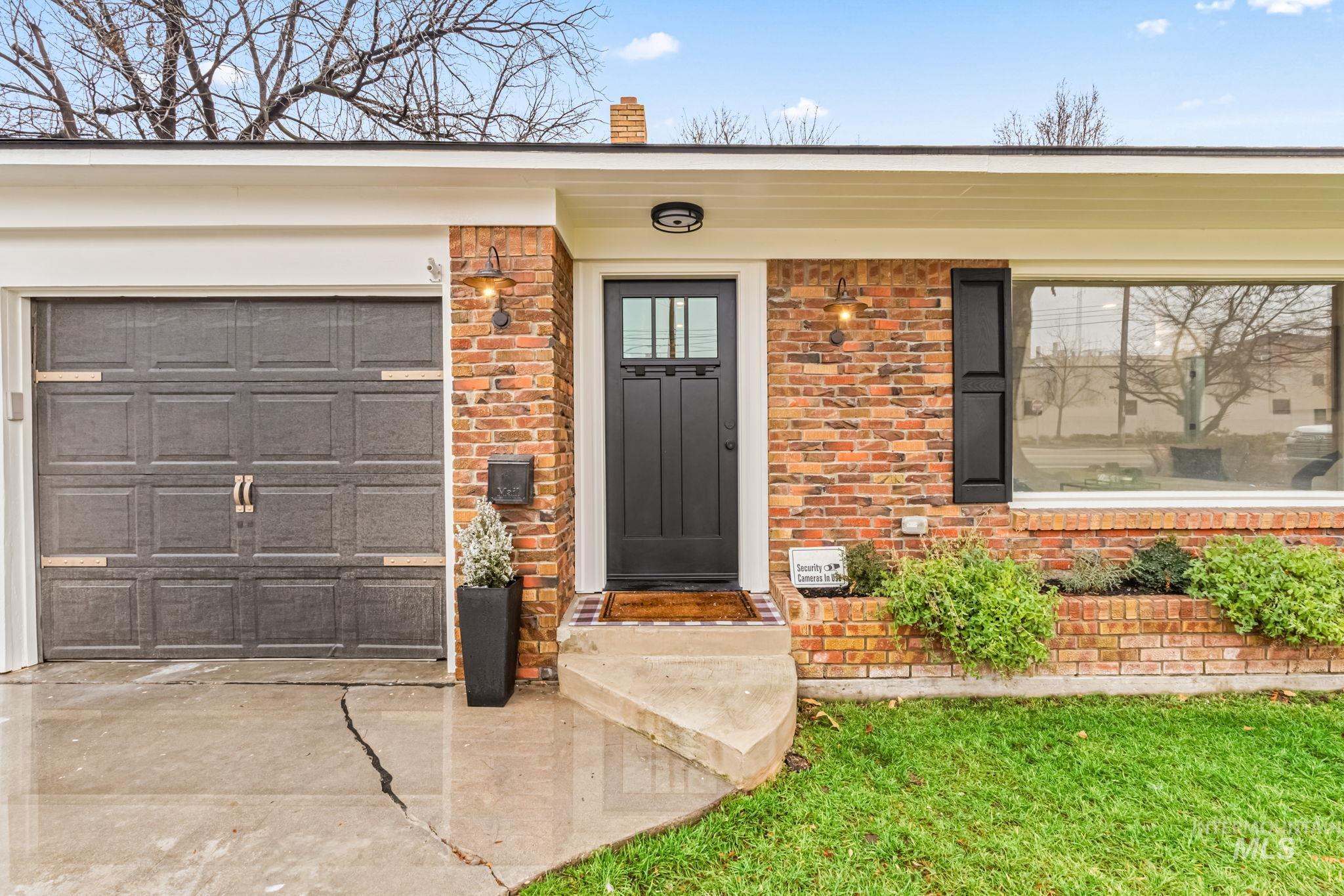 1715 S 10th Ave, Caldwell, Idaho 83605, 3 Bedrooms, 2 Bathrooms, Residential For Sale, Price $449,900,MLS 98982659