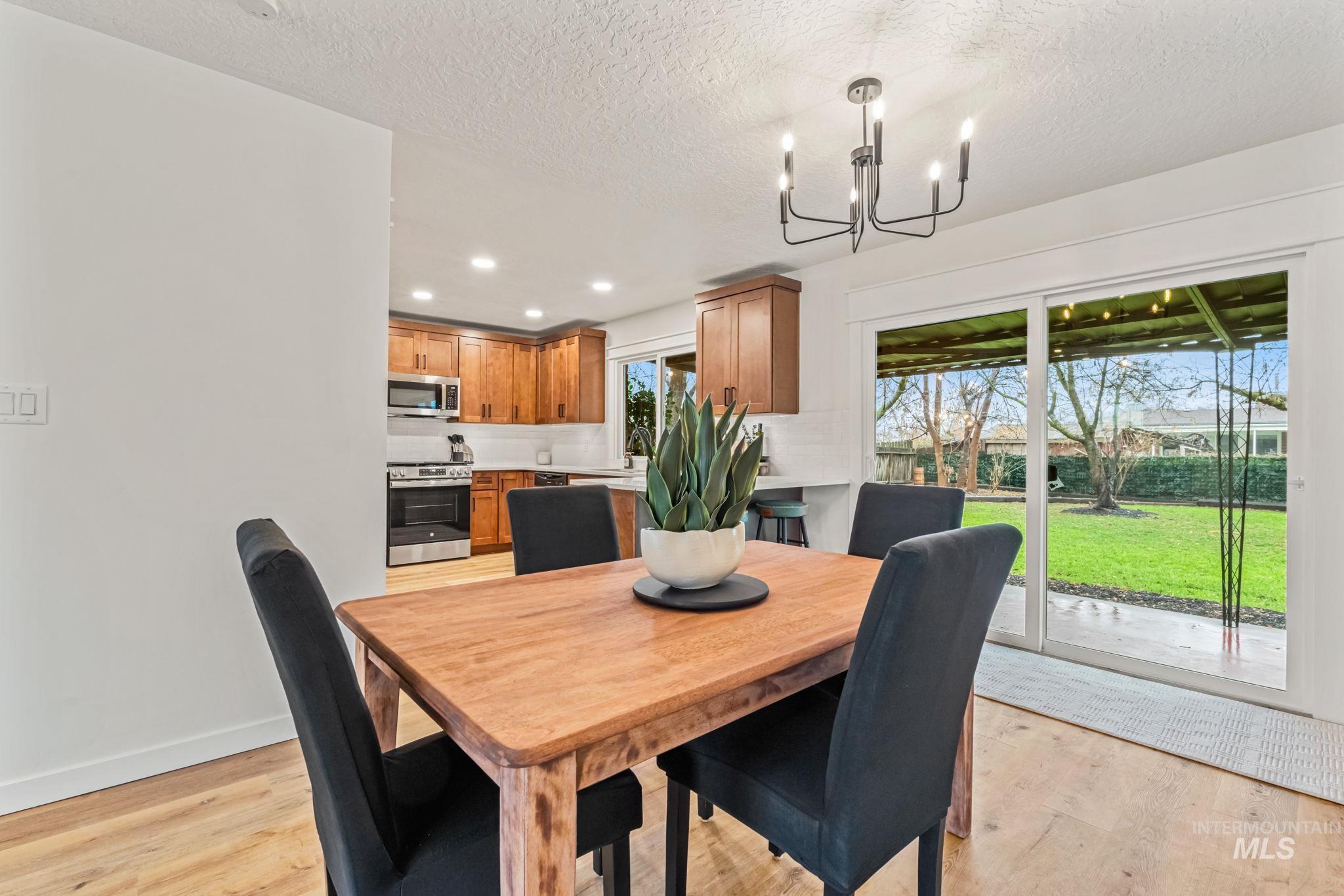 1715 S 10th Ave, Caldwell, Idaho 83605, 3 Bedrooms, 2 Bathrooms, Residential For Sale, Price $449,900,MLS 98982659
