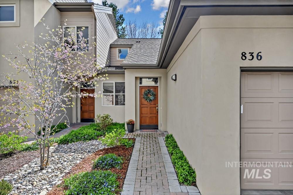 836 E Riverpark Ln, Boise, Idaho 83706, 3 Bedrooms, 2 Bathrooms, Residential For Sale, Price $639,000,MLS 98982661