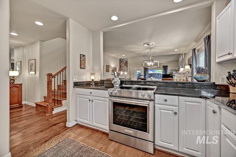836 E Riverpark Ln, Boise, Idaho 83706, 3 Bedrooms, 2 Bathrooms, Residential For Sale, Price $639,000,MLS 98982661