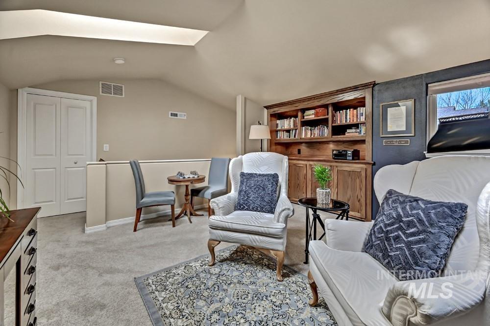 836 E Riverpark Ln, Boise, Idaho 83706, 3 Bedrooms, 2 Bathrooms, Residential For Sale, Price $639,000,MLS 98982661
