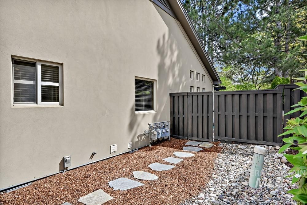 836 E Riverpark Ln, Boise, Idaho 83706, 3 Bedrooms, 2 Bathrooms, Residential For Sale, Price $639,000,MLS 98982661