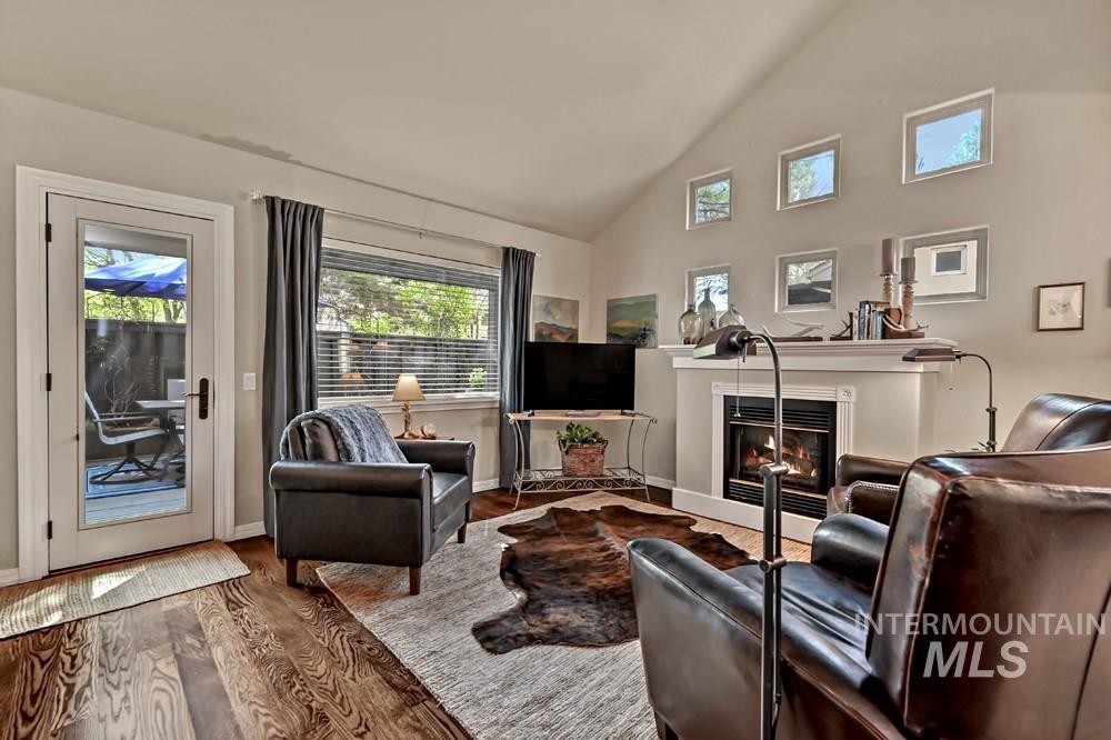 836 E Riverpark Ln, Boise, Idaho 83706, 3 Bedrooms, 2 Bathrooms, Residential For Sale, Price $639,000,MLS 98982661