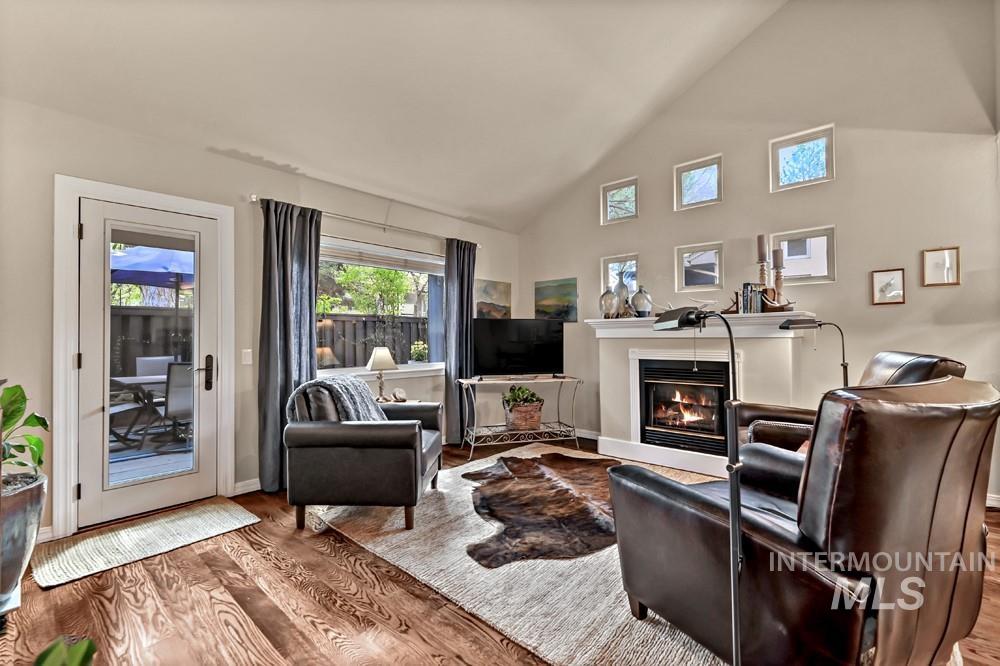 836 E Riverpark Ln, Boise, Idaho 83706, 3 Bedrooms, 2 Bathrooms, Residential For Sale, Price $639,000,MLS 98982661