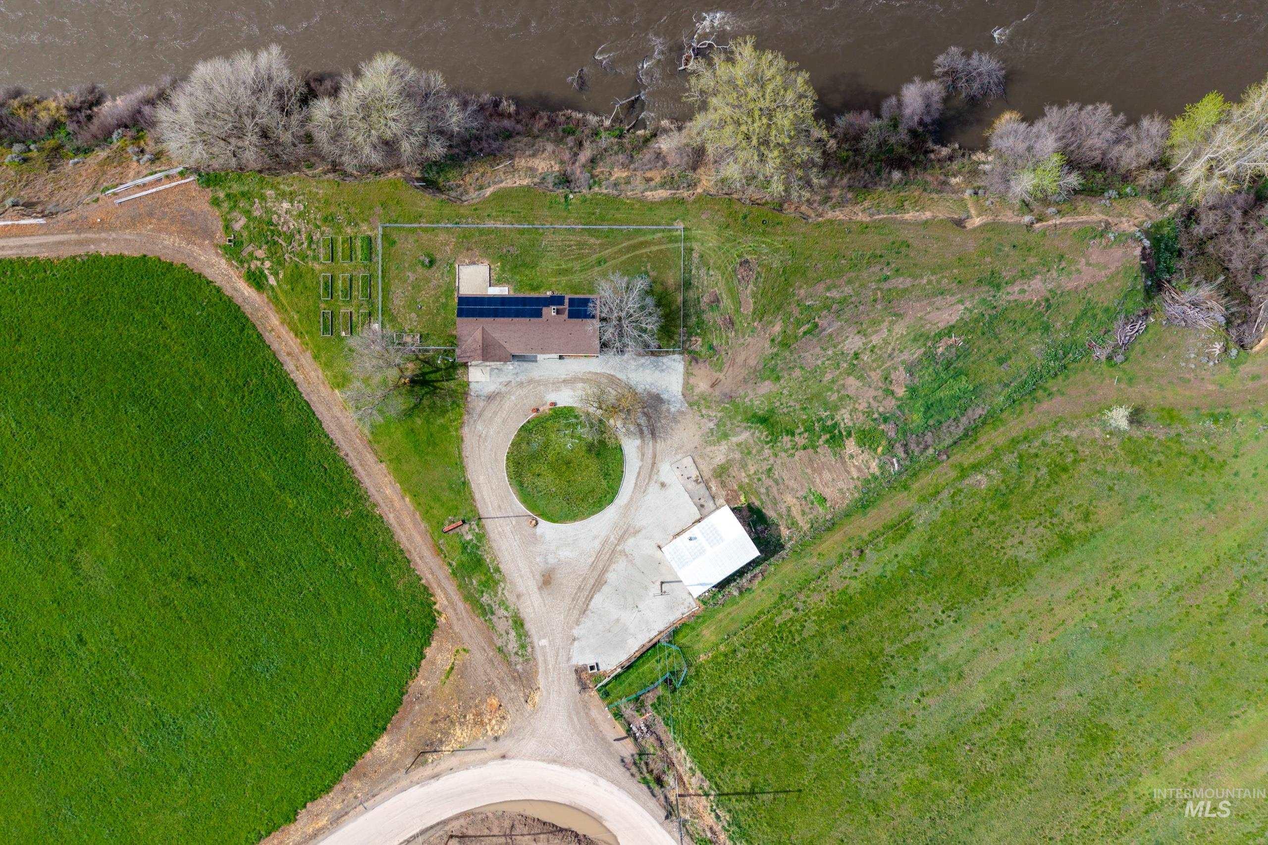 8989 Hillview Rd, Emmett, Idaho 83687, 4 Bedrooms, 2.5 Bathrooms, Residential For Sale, Price $599,900,MLS 98982662