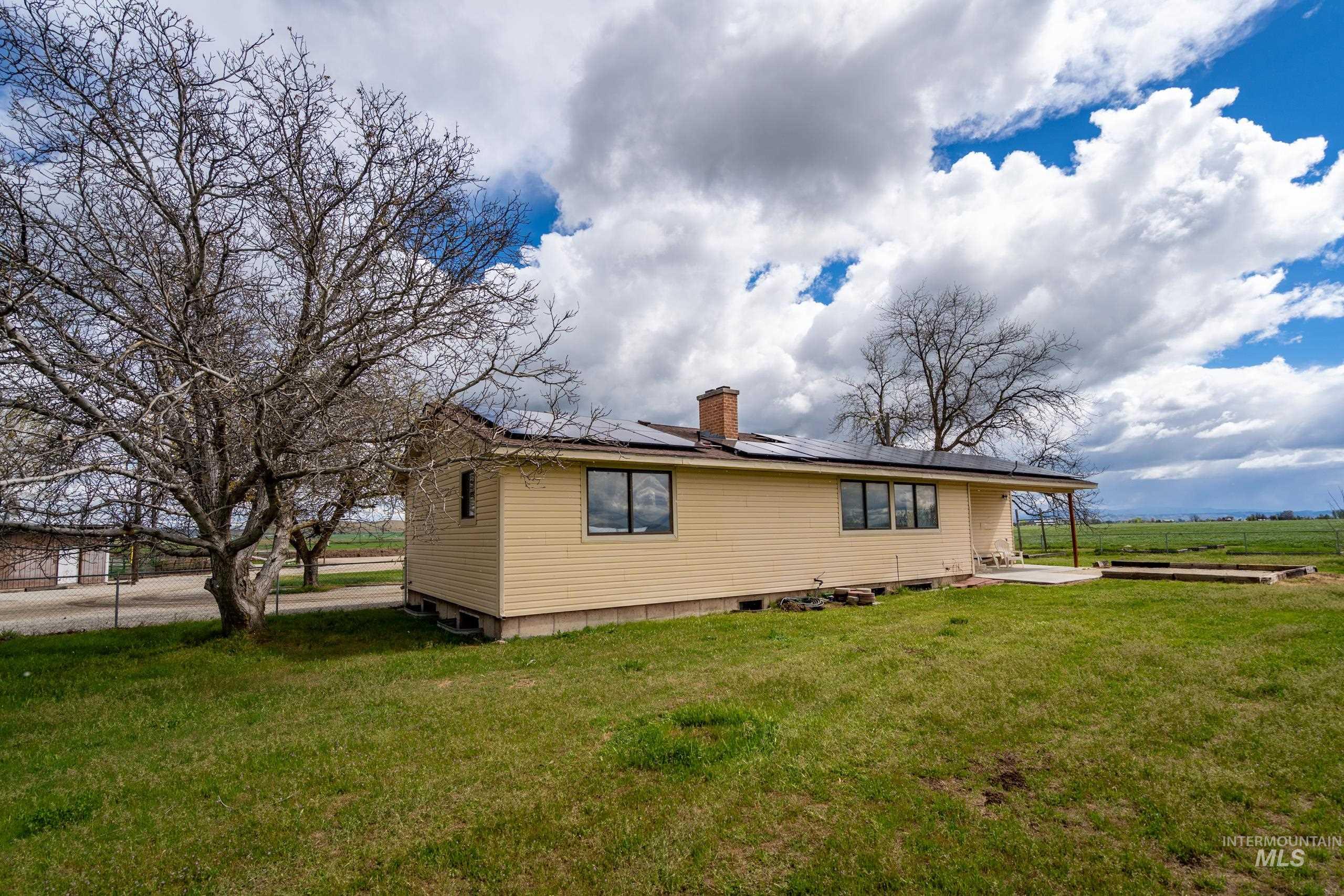 8989 Hillview Rd, Emmett, Idaho 83687, 4 Bedrooms, 2.5 Bathrooms, Residential For Sale, Price $599,900,MLS 98982662