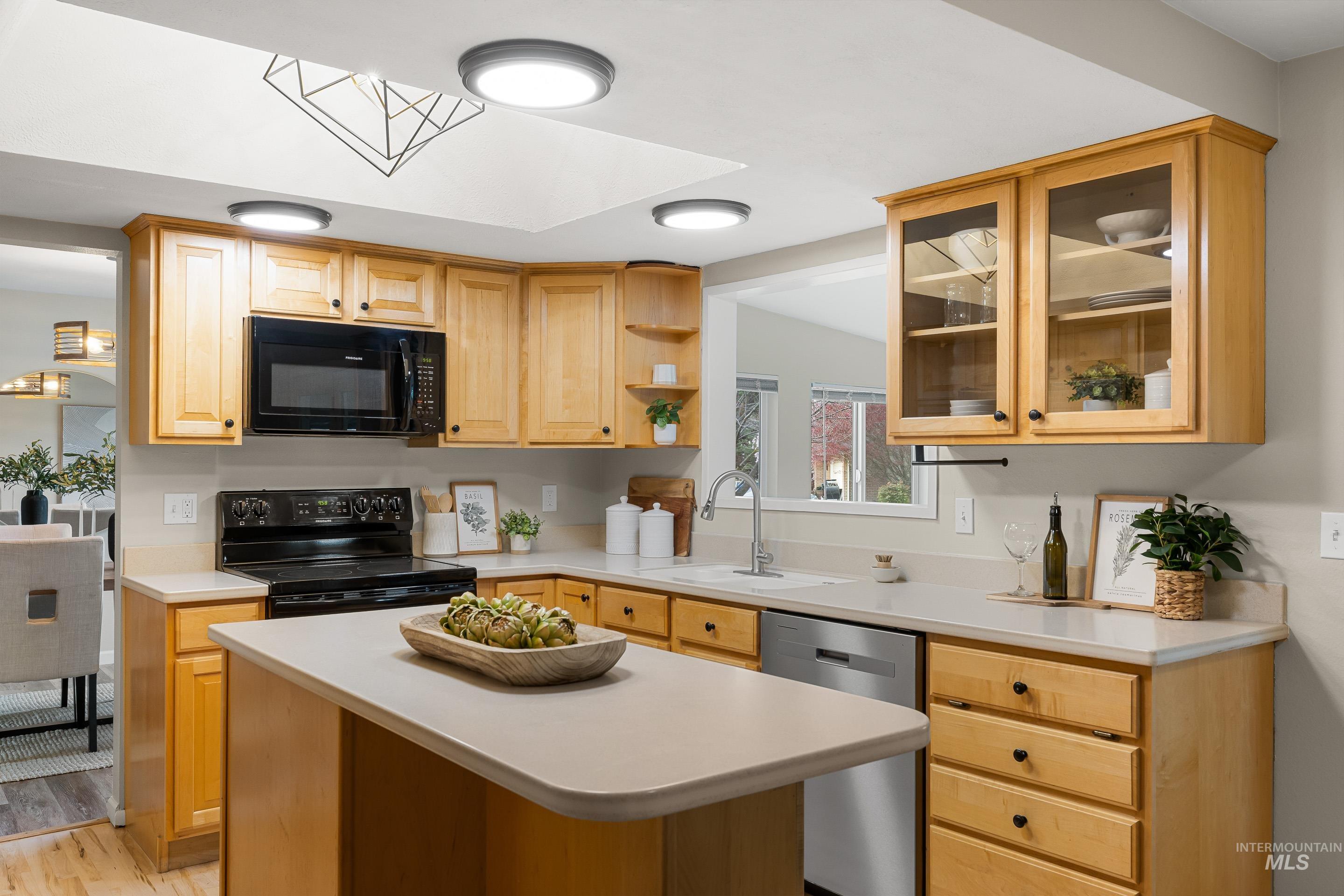 747 Spyglass Way, Eagle, Idaho 83616, 4 Bedrooms, 3 Bathrooms, Residential For Sale, Price $574,999, 98982664