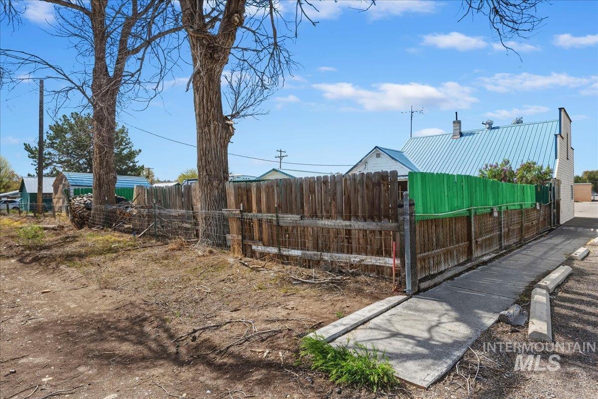 255 Main St, Grand View, Idaho 83624, 3 Bedrooms, 1 Bathroom, Residential For Sale, Price $340,000,MLS 98982667