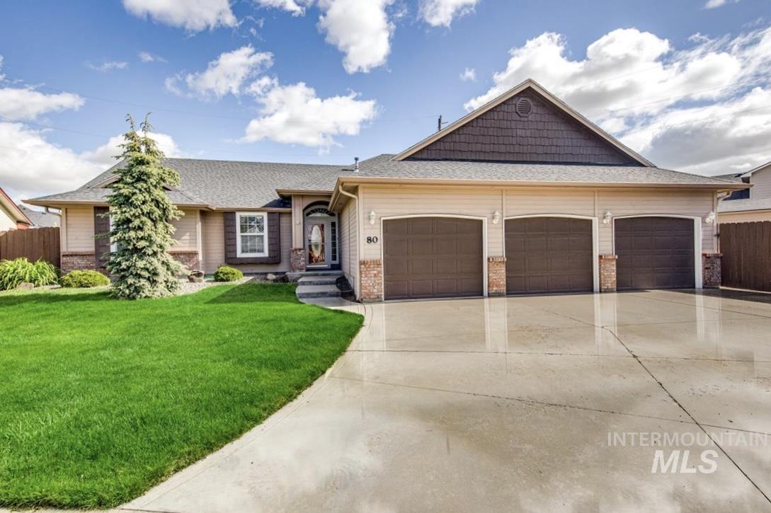 80 S Blue Bonnet Way, Nampa, Idaho 83687, 3 Bedrooms, 3 Bathrooms, Residential For Sale, Price $429,900, 98982668