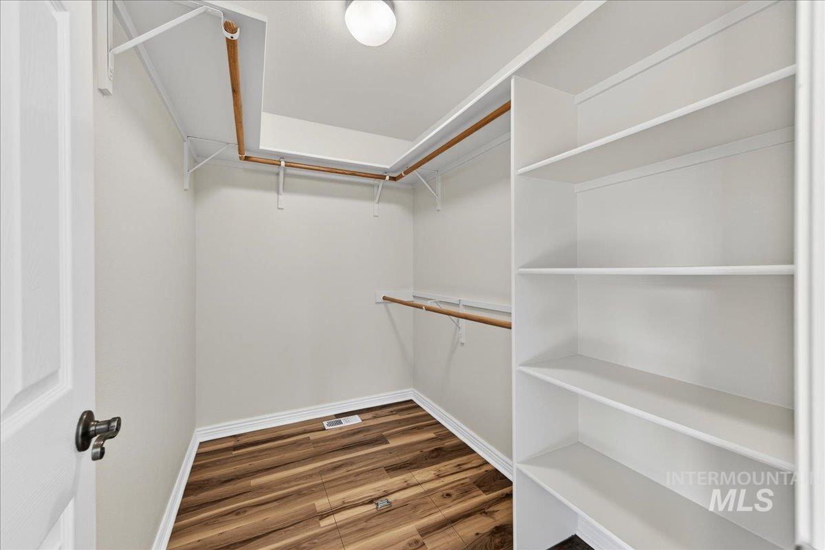 80 S Blue Bonnet Way, Nampa, Idaho 83687, 3 Bedrooms, 3 Bathrooms, Residential For Sale, Price $429,900, 98982668