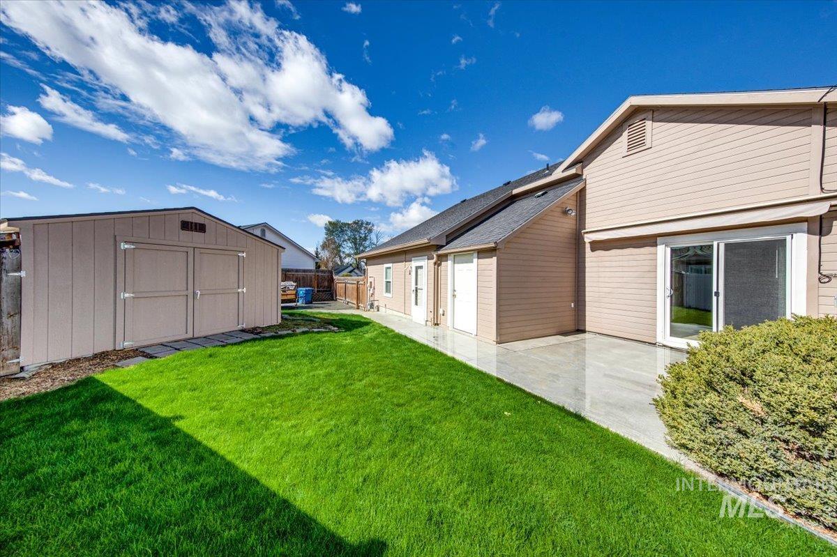80 S Blue Bonnet Way, Nampa, Idaho 83687, 3 Bedrooms, 3 Bathrooms, Residential For Sale, Price $429,900, 98982668