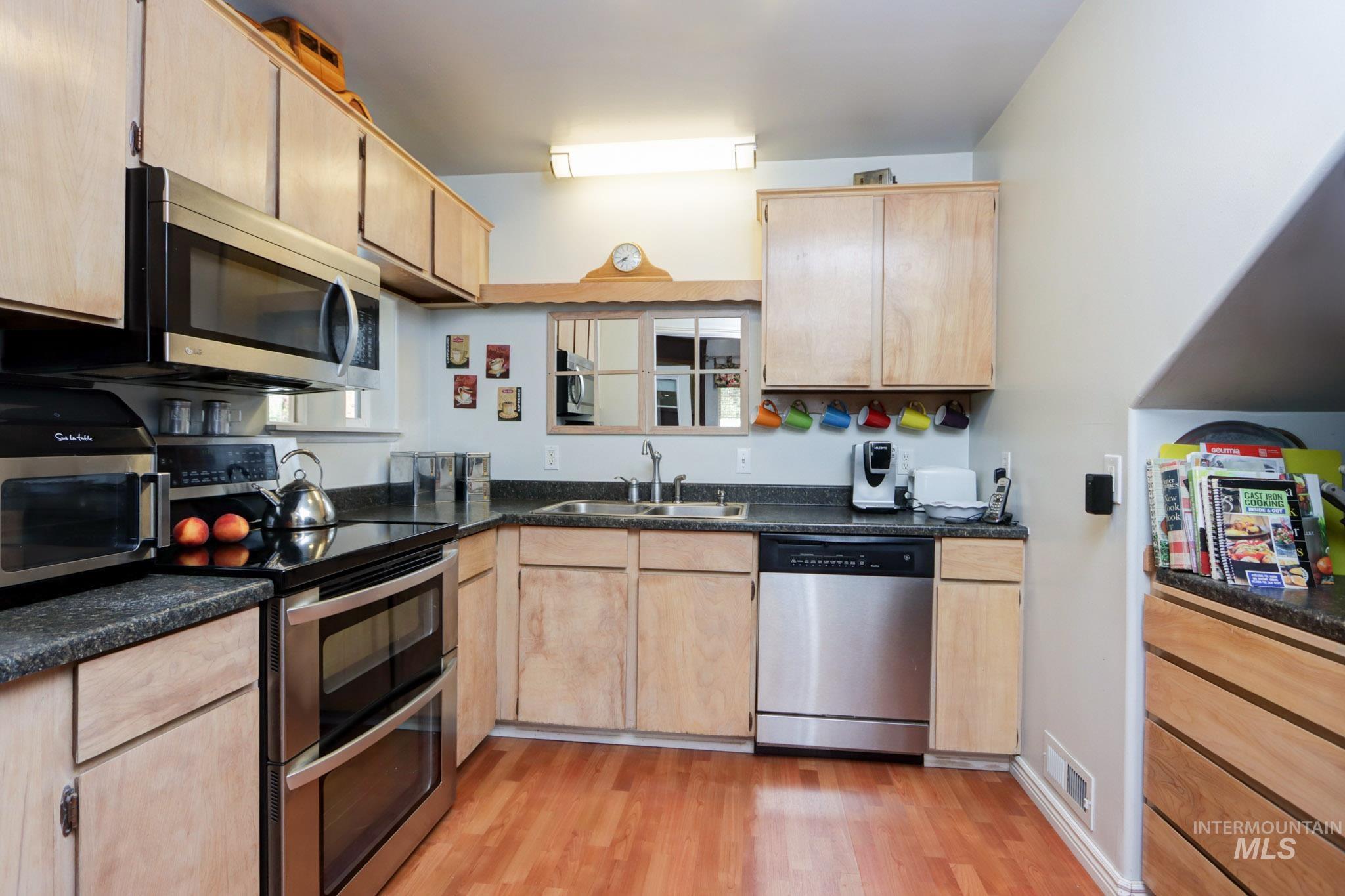 12 Larch Circle, Idaho City, Idaho 83631, 4 Bedrooms, 3 Bathrooms, Residential For Sale, Price $850,000, 98982669