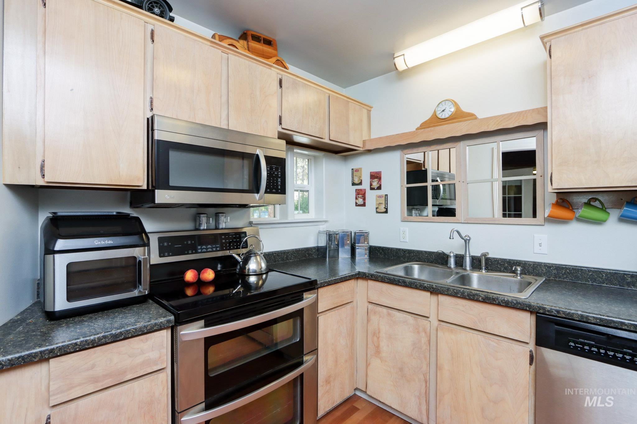 12 Larch Circle, Idaho City, Idaho 83631, 4 Bedrooms, 3 Bathrooms, Residential For Sale, Price $850,000, 98982669