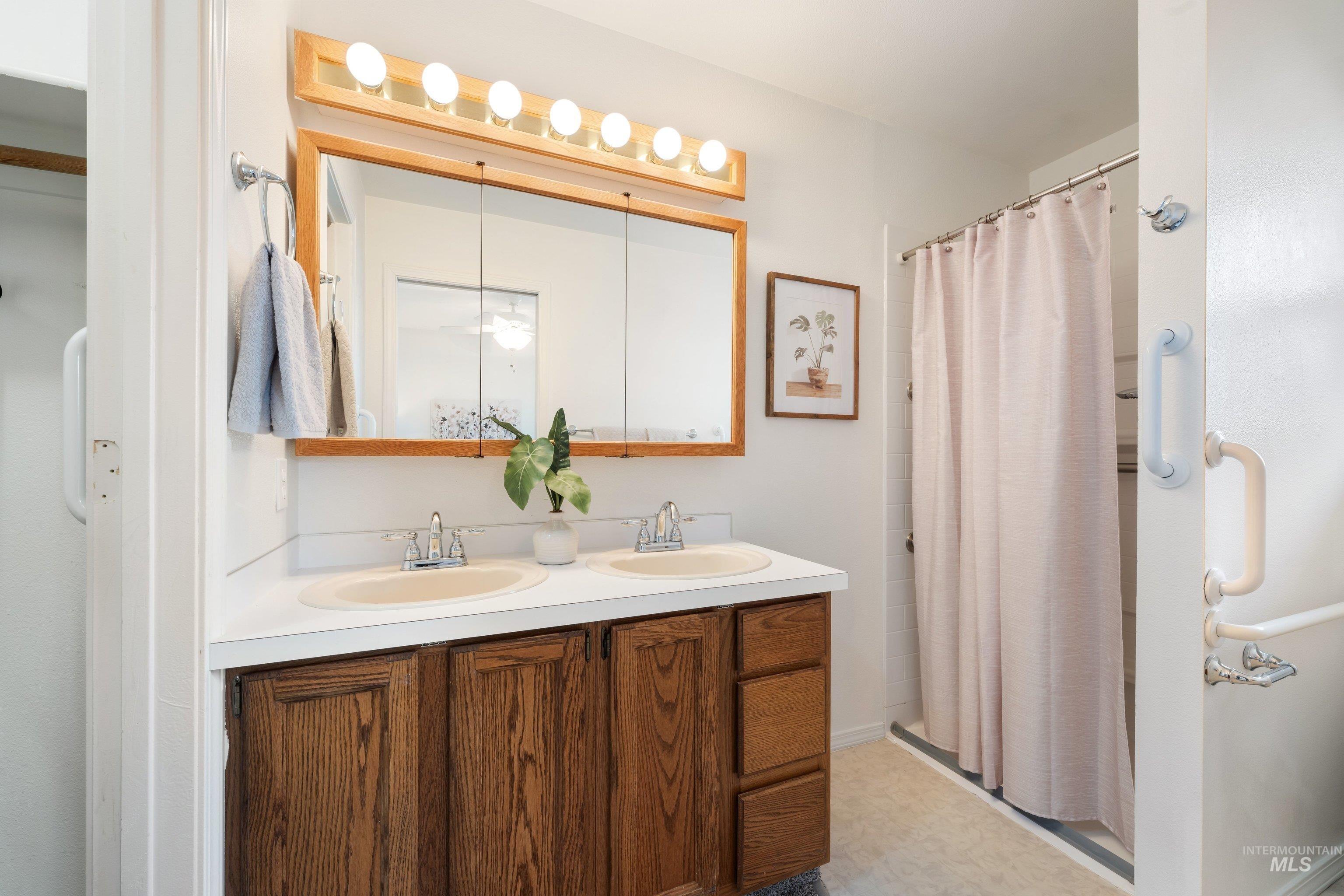 4861 S Ambush Avenue, Boise, Idaho 83709, 3 Bedrooms, 2 Bathrooms, Residential For Sale, Price $399,900, 98982670