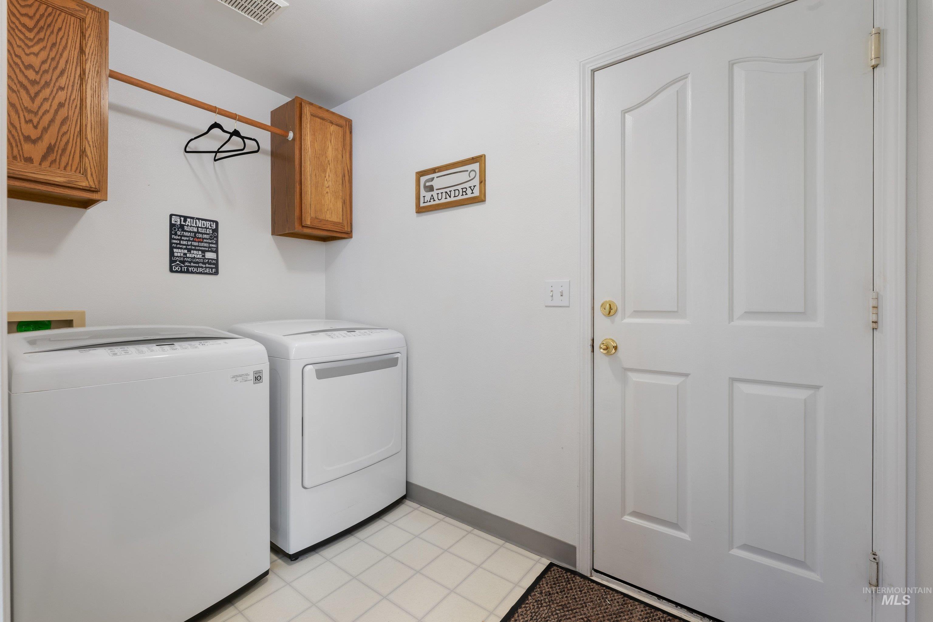 4861 S Ambush Avenue, Boise, Idaho 83709, 3 Bedrooms, 2 Bathrooms, Residential For Sale, Price $399,900, 98982670