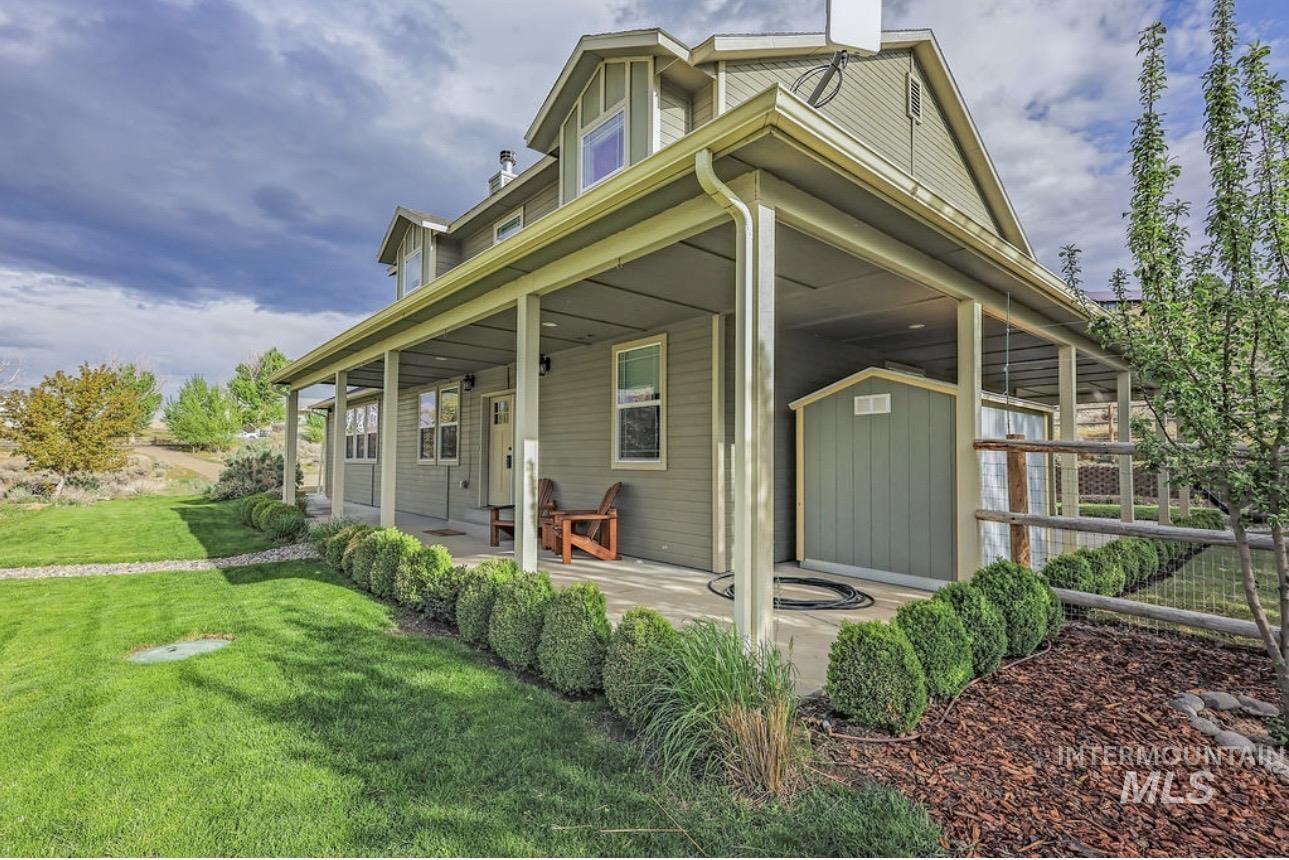 4517 Snake River Mesa Road, Buhl, Idaho 83316, 4 Bedrooms, 3 Bathrooms, Residential For Sale, Price $560,000, 98982673