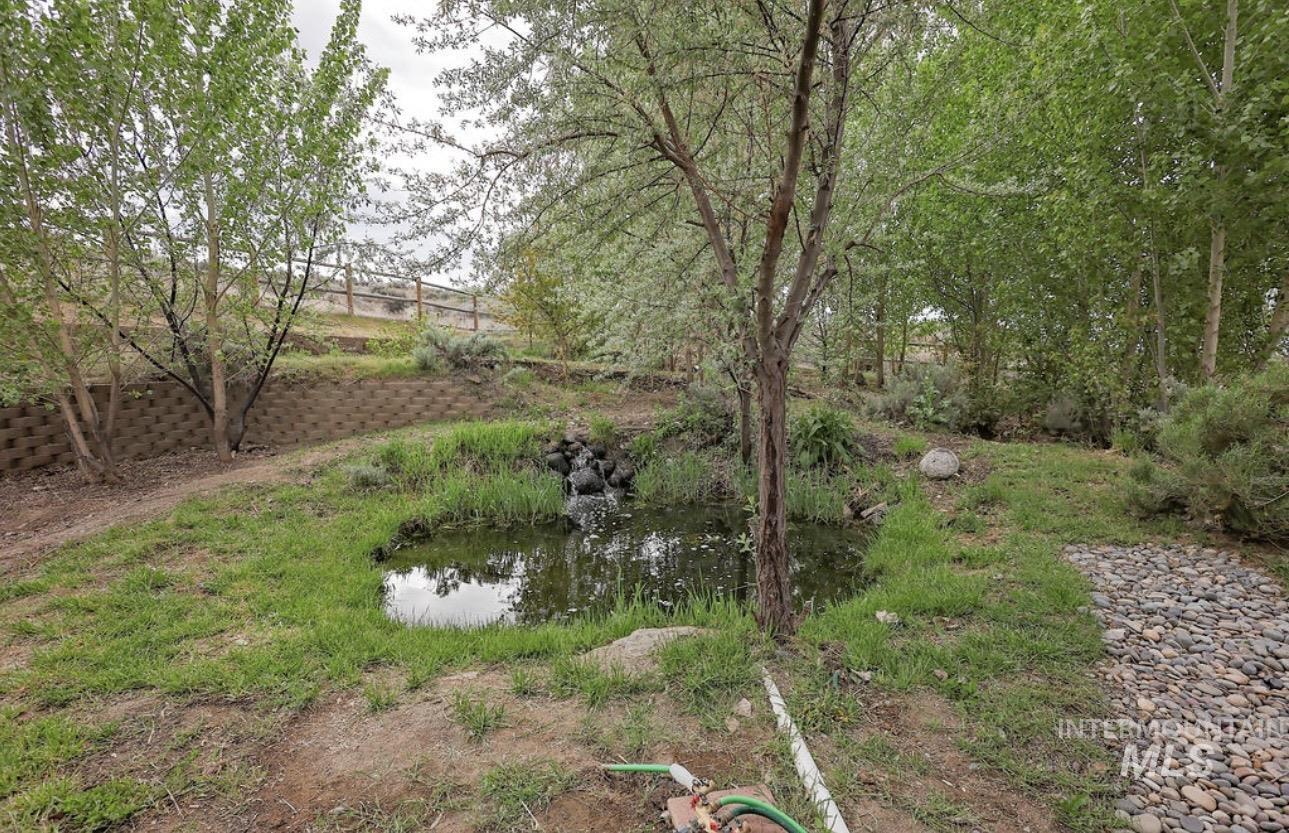 4517 Snake River Mesa Road, Buhl, Idaho 83316, 4 Bedrooms, 3 Bathrooms, Residential For Sale, Price $560,000, 98982673