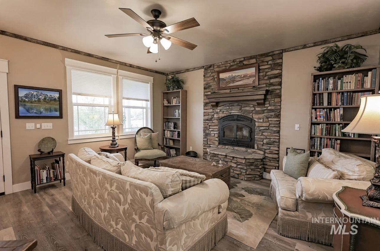 4517 Snake River Mesa Road, Buhl, Idaho 83316, 4 Bedrooms, 3 Bathrooms, Residential For Sale, Price $560,000, 98982673