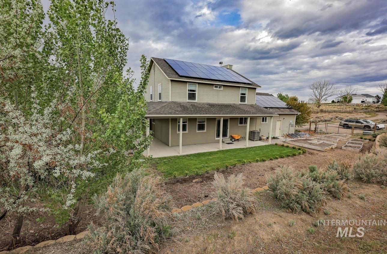 4517 Snake River Mesa Road, Buhl, Idaho 83316, 4 Bedrooms, 3 Bathrooms, Residential For Sale, Price $560,000, 98982673