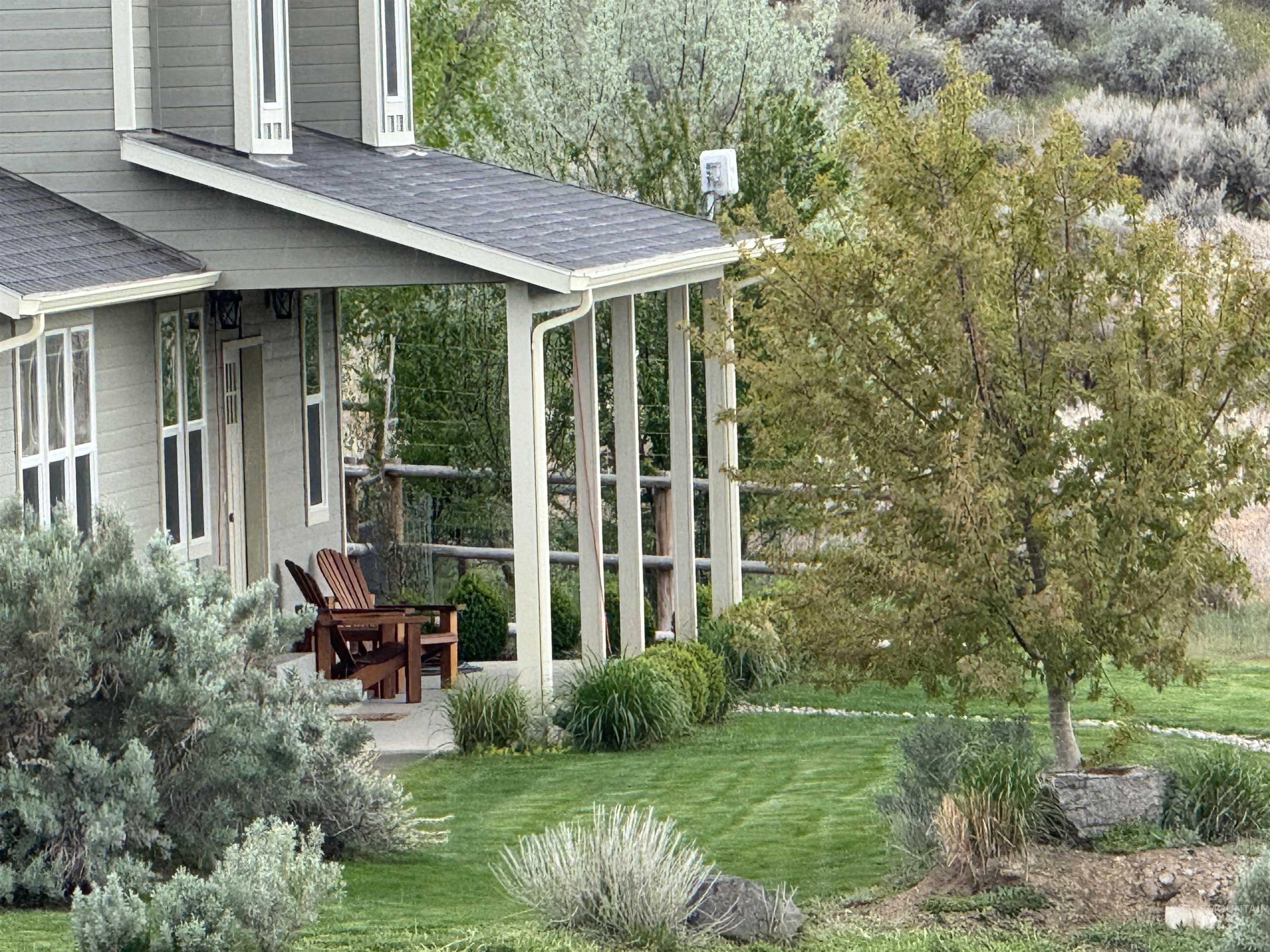 4517 Snake River Mesa Road, Buhl, Idaho 83316, 4 Bedrooms, 3 Bathrooms, Residential For Sale, Price $560,000, 98982673