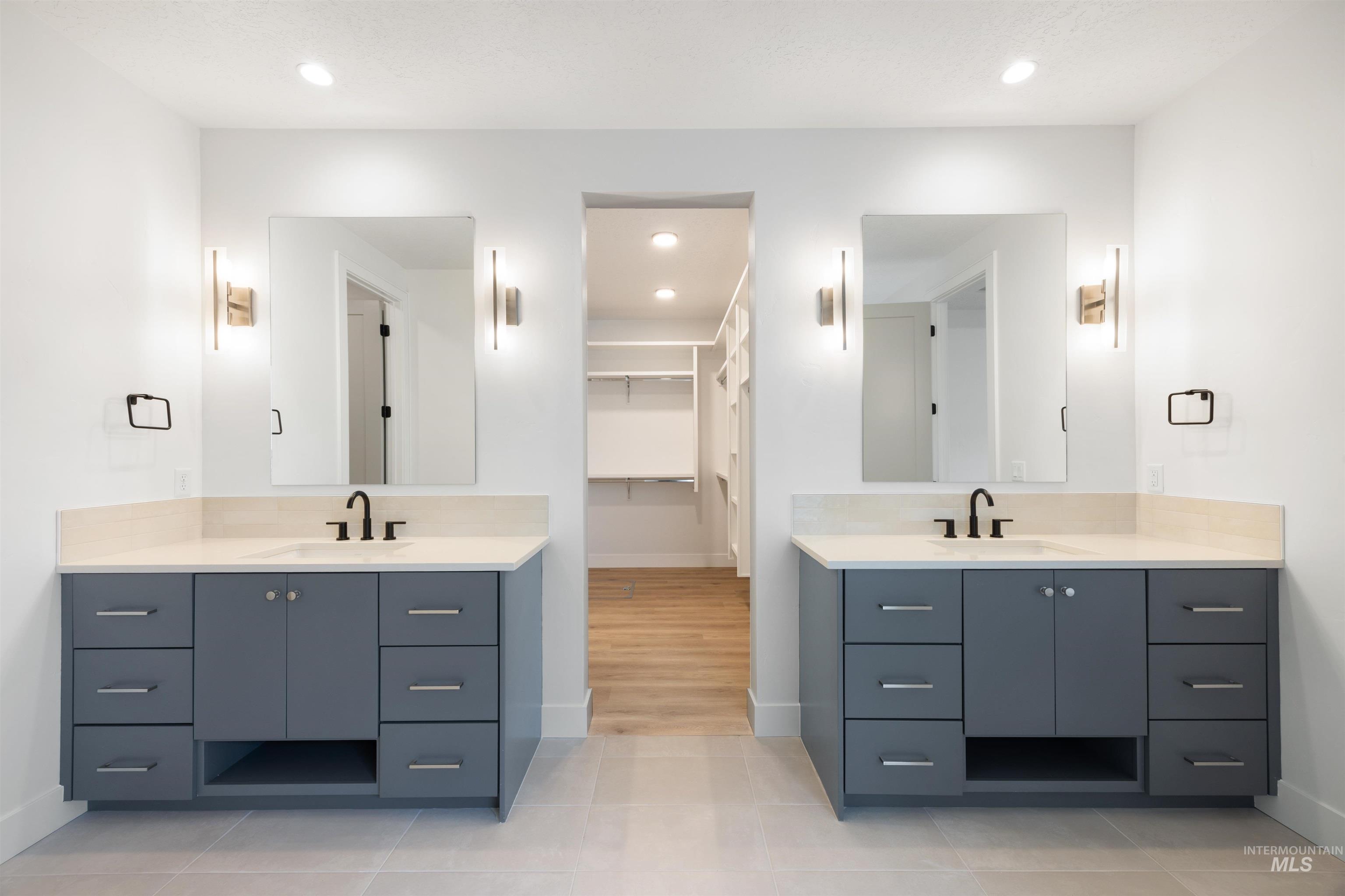 10633 W Lahinch Ln, Kuna, Idaho 83634, 3 Bedrooms, 2.5 Bathrooms, Residential For Sale, Price $939,900, 98982674