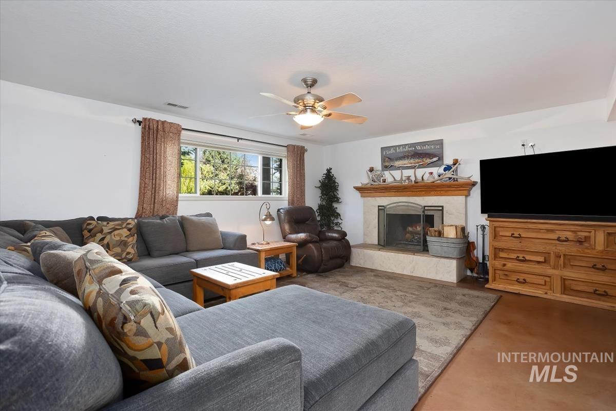 4870 N Farrow St, Boise, Idaho 83713, 4 Bedrooms, 2 Bathrooms, Residential For Sale, Price $815,000, 98982675