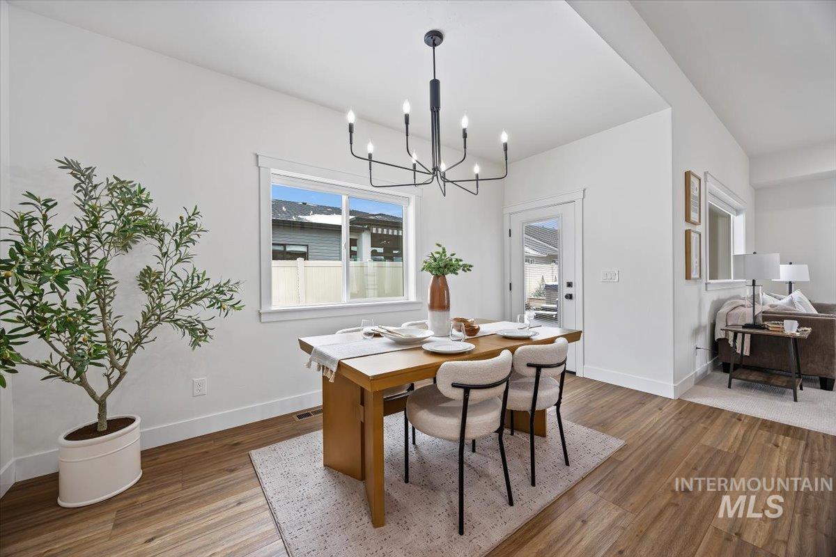 924 Trapper Peak, Kimberly, Idaho 83341, 3 Bedrooms, 2 Bathrooms, Residential For Sale, Price $469,000, 98982676