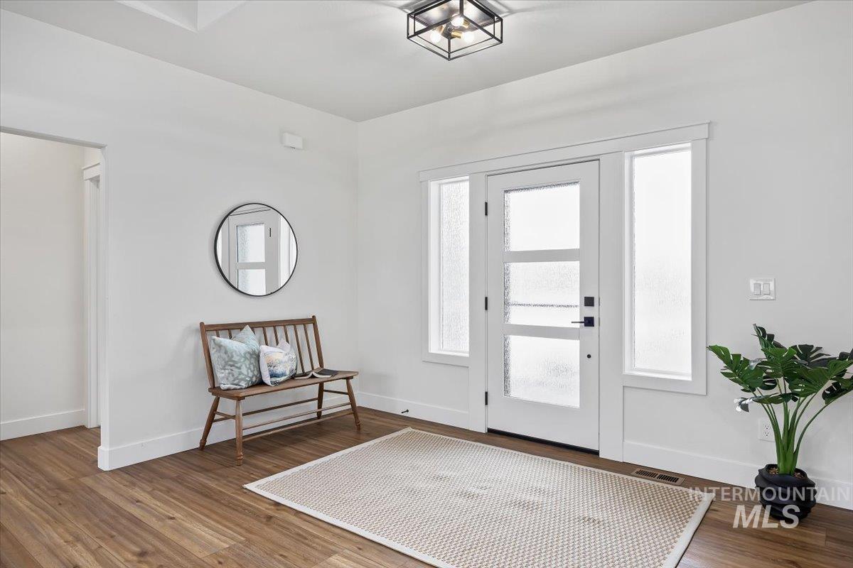 924 Trapper Peak, Kimberly, Idaho 83341, 3 Bedrooms, 2 Bathrooms, Residential For Sale, Price $469,000, 98982676