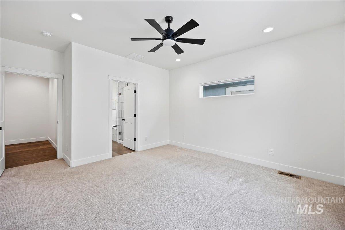 924 Trapper Peak, Kimberly, Idaho 83341, 3 Bedrooms, 2 Bathrooms, Residential For Sale, Price $469,000, 98982676