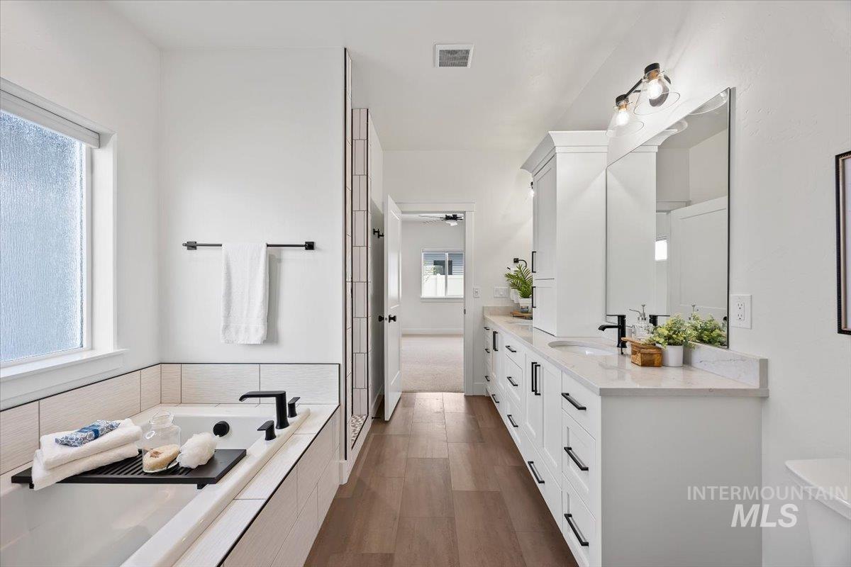 924 Trapper Peak, Kimberly, Idaho 83341, 3 Bedrooms, 2 Bathrooms, Residential For Sale, Price $469,000, 98982676