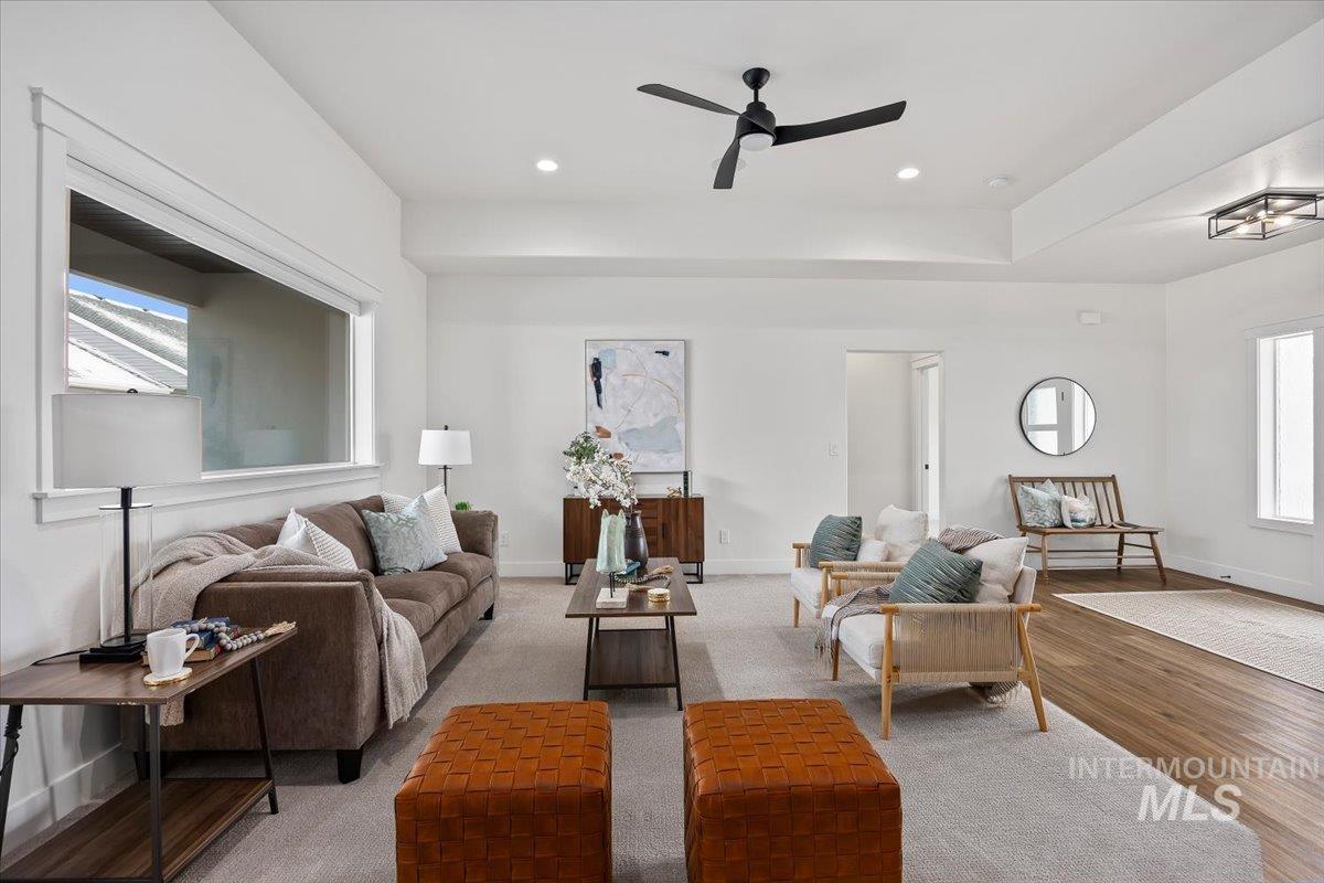 924 Trapper Peak, Kimberly, Idaho 83341, 3 Bedrooms, 2 Bathrooms, Residential For Sale, Price $469,000, 98982676